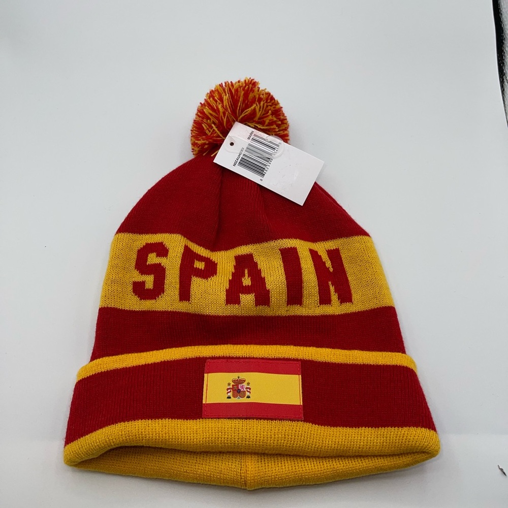 Spain pom unisex beanie